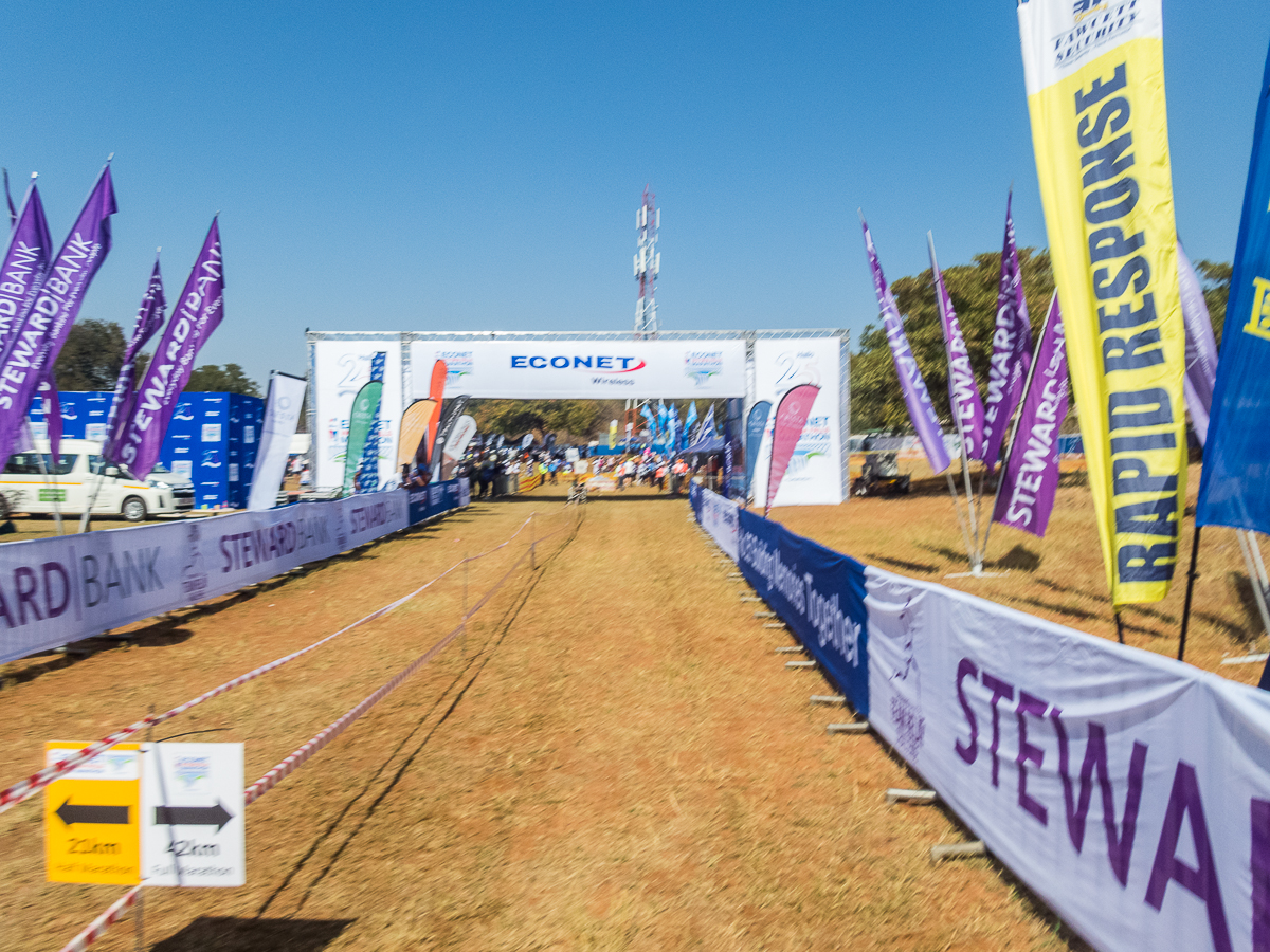 Victoria Falls Marathon 2023 - Tor Rnnow